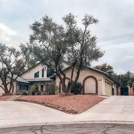 *Entertainment Villa* 5Min To Strip Optional Heated Pool Jacuzzi!